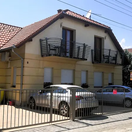 Frank Apartmanhaz * Balatonboglár