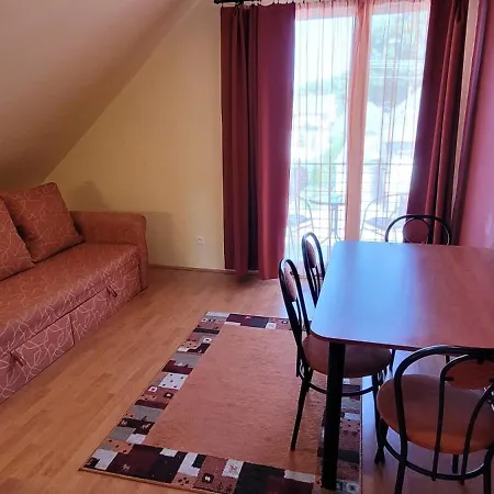 Frank Apartmanhaz