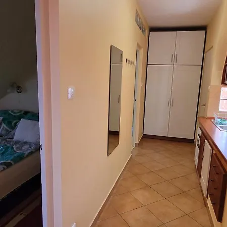 Frank Apartmanhaz Apartment