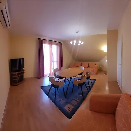 Frank Apartmanhaz