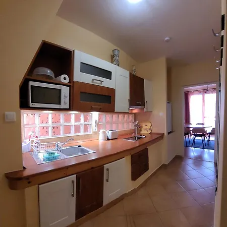 Appartement Frank Apartmanhaz *