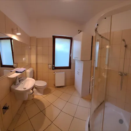 Frank Apartmanhaz Balatonboglár